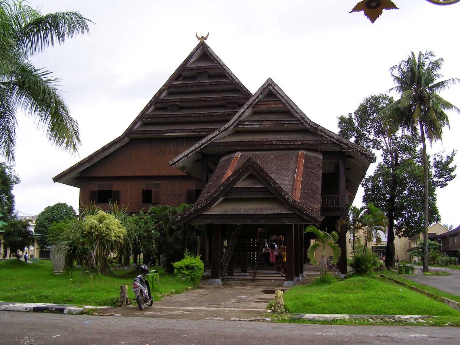 Rumah Adat Saoraja